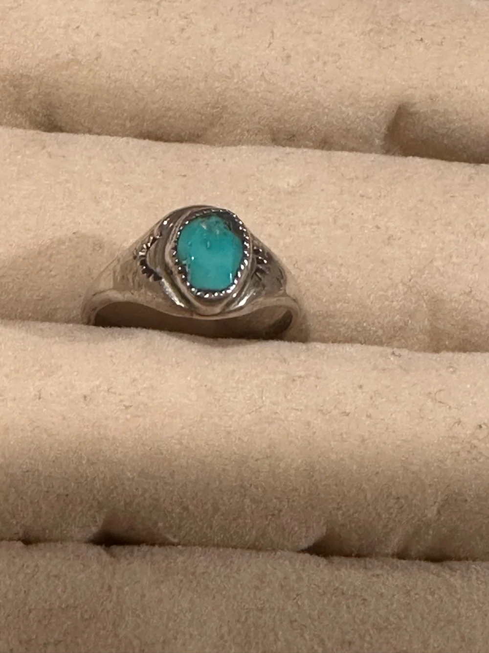 4 vintage rings- size 8 - price per ring or combine for deal
